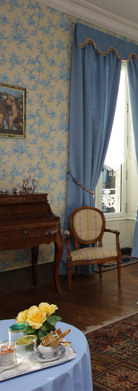 Chambre contemporaine dans le chateau du breuil